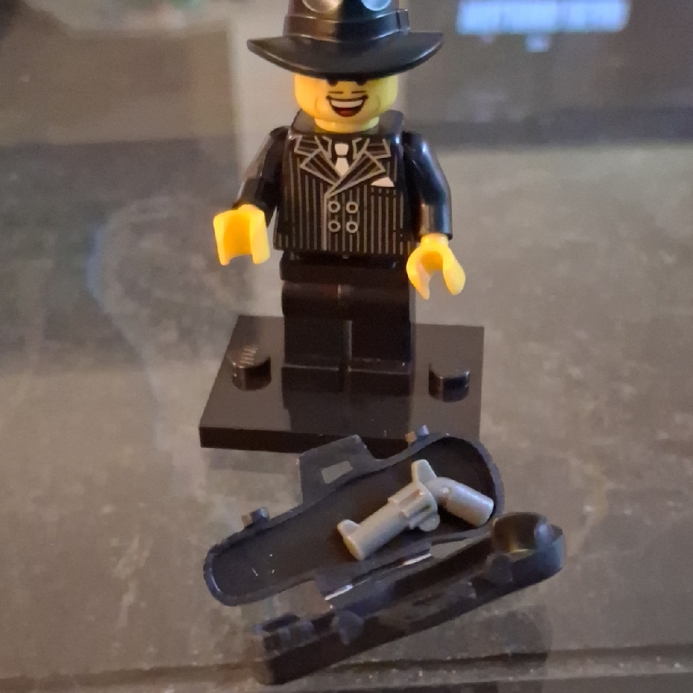 LEGO GANGSTER